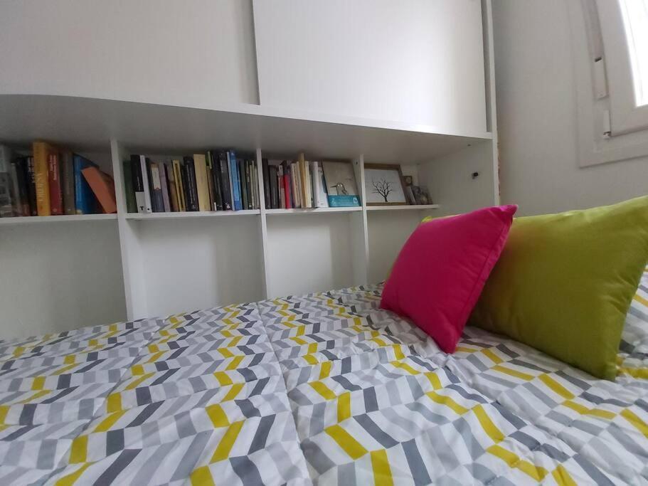 Luminoso Apartamento En El Centro, Con Mucho Arte Siviglia Esterno foto