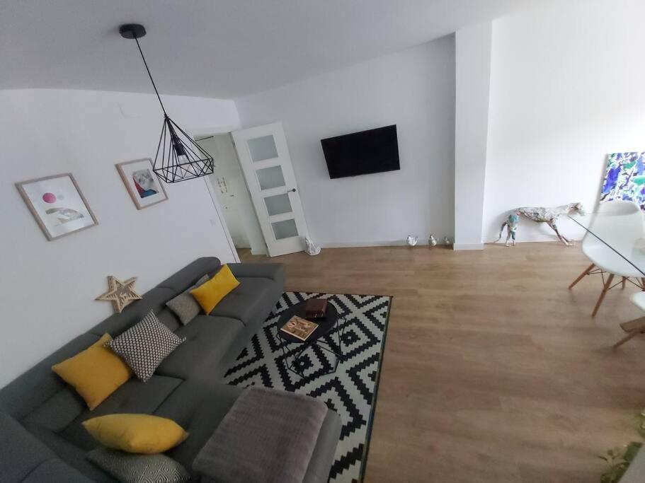 Luminoso Apartamento En El Centro, Con Mucho Arte Siviglia Esterno foto