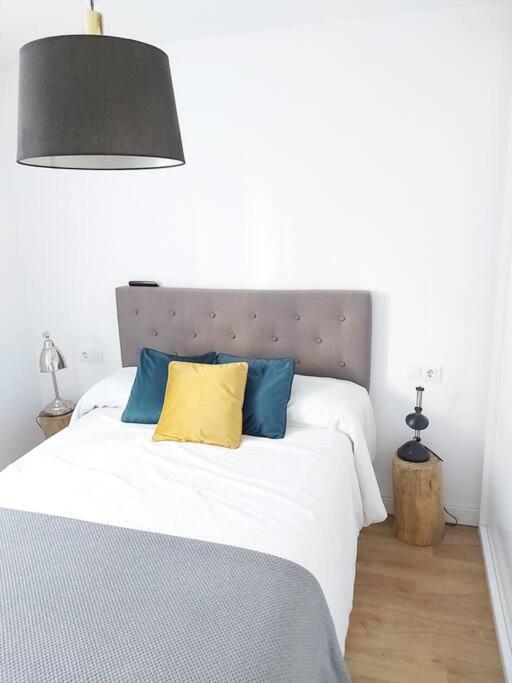 Luminoso Apartamento En El Centro, Con Mucho Arte Siviglia Esterno foto