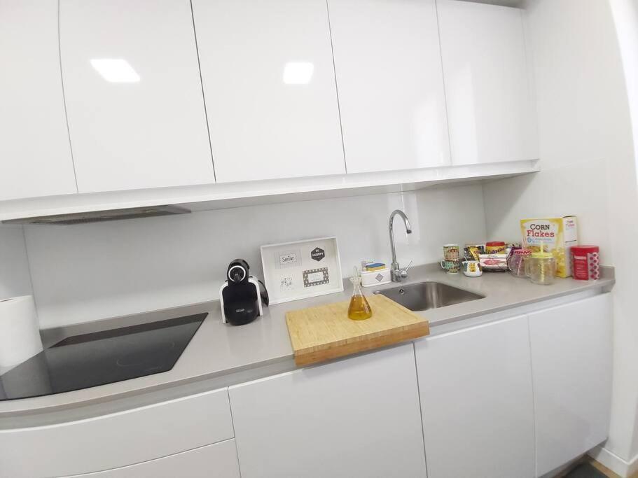 Luminoso Apartamento En El Centro, Con Mucho Arte Siviglia Esterno foto